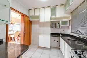 Image 10 - 875697