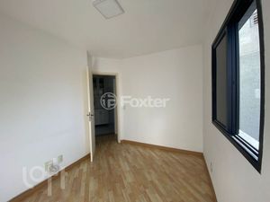 Image 7 - 875711