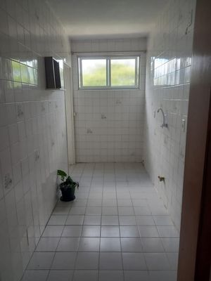 Image 7 - 875712