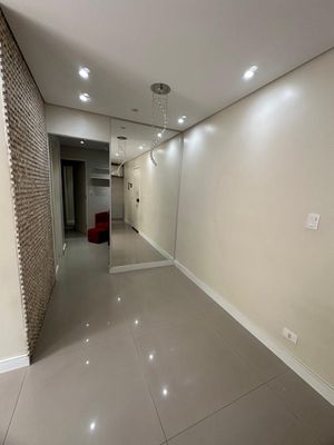 Image 4 - 875716