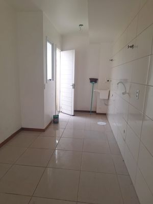 Image 2 - 875720