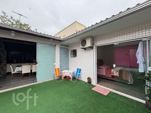 Image 49 - 875722