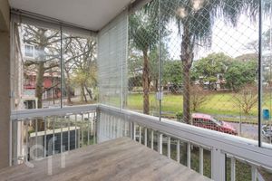 Image 3 - 875724