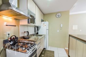 Image 4 - 875724