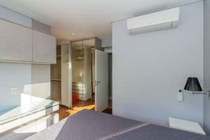 Image 13 - 875727