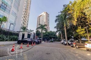 Image 34 - 875727
