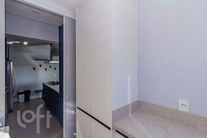 Image 32 - 875727