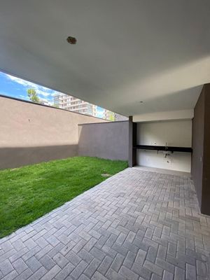 Image 4 - 875730