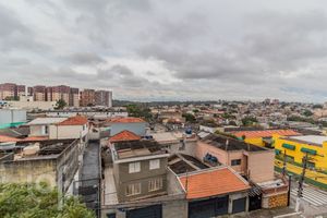 Image 11 - 875733