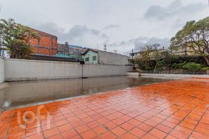 Image 40 - 875733
