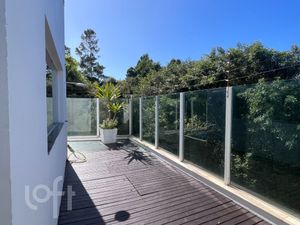Image 32 - 875738