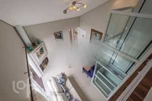 Image 8 - 875805