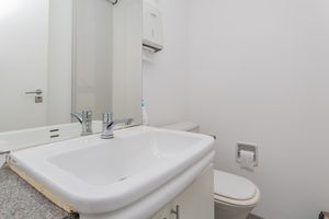 Image 7 - 875816
