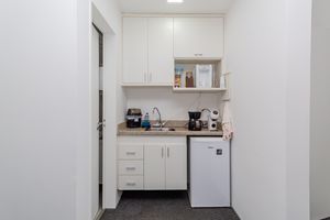 Image 13 - 875816