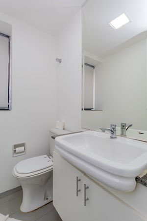 Image 15 - 875816