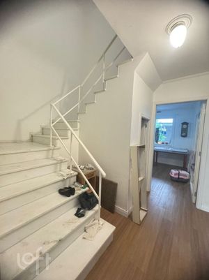 Image 6 - 875826