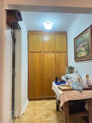Image 8 - 875826