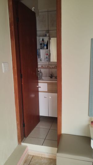 Image 7 - 875831
