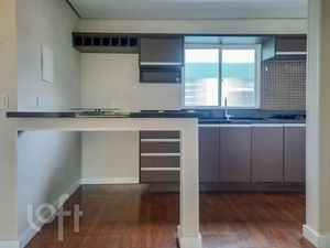 Image 9 - 875835