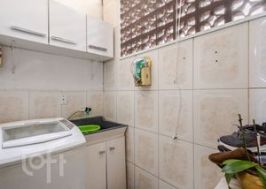 Image 30 - 875837