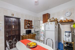 Image 8 - 875837