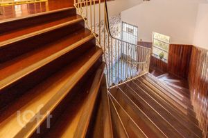 Image 16 - 875837