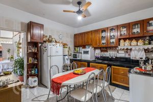 Image 7 - 875837