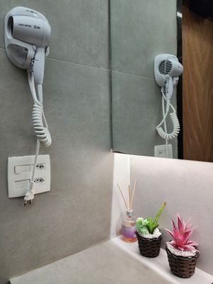 Image 14 - 875854