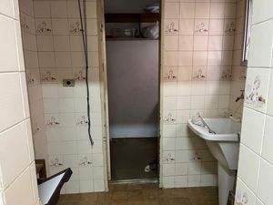Image 16 - 875855