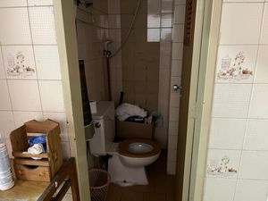 Image 18 - 875855