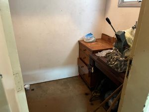 Image 19 - 875855