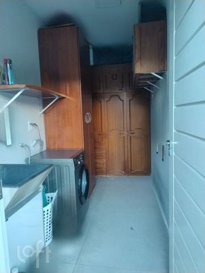 Image 10 - 875879