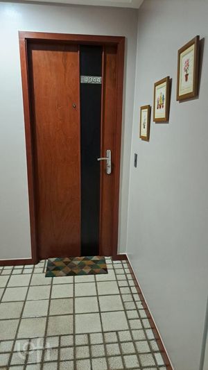 Image 9 - 875883
