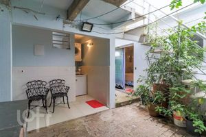 Image 4 - 875884