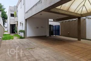 Image 13 - 875886