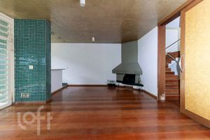 Image 15 - 875886