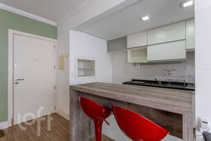 Image 4 - 875887