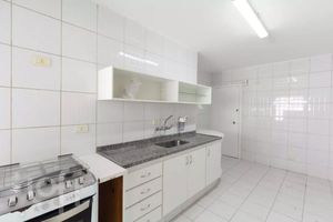 Image 8 - 875889