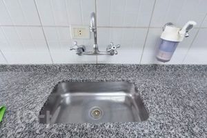 Image 9 - 875889