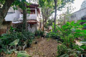 Image 21 - 875891
