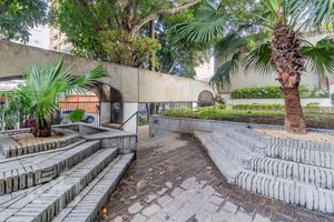 Image 45 - 875892