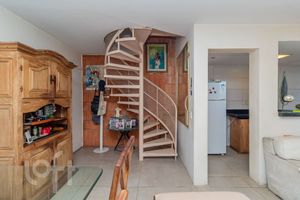 Image 8 - 875892