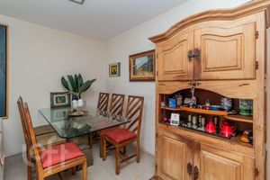 Image 4 - 875892