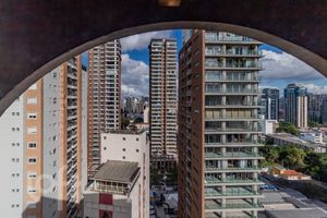 Image 13 - 875892
