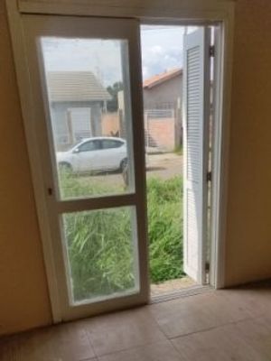 Image 9 - 875895