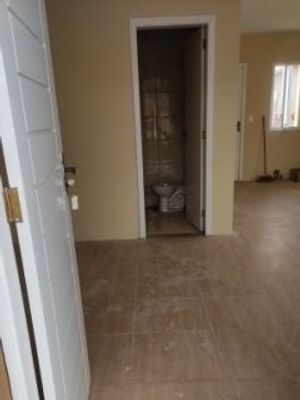 Image 10 - 875895