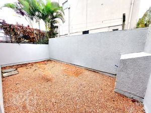 Image 19 - 875896