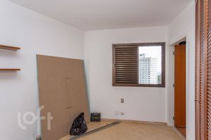 Image 38 - 875897