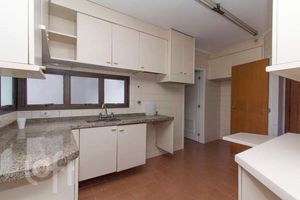 Image 3 - 875897