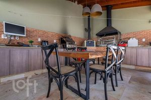 Image 42 - 875898